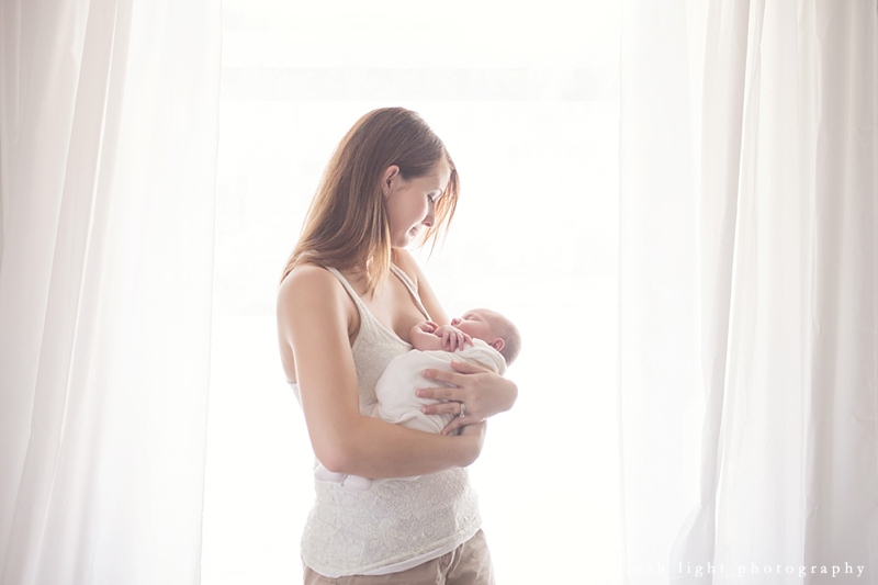 newborn photographer houston parents