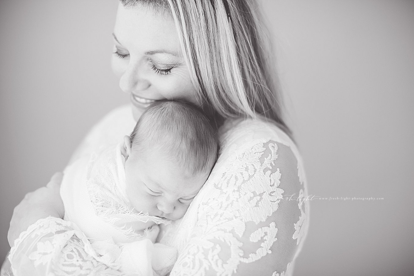 houston-newborn-mother-baby-photographer