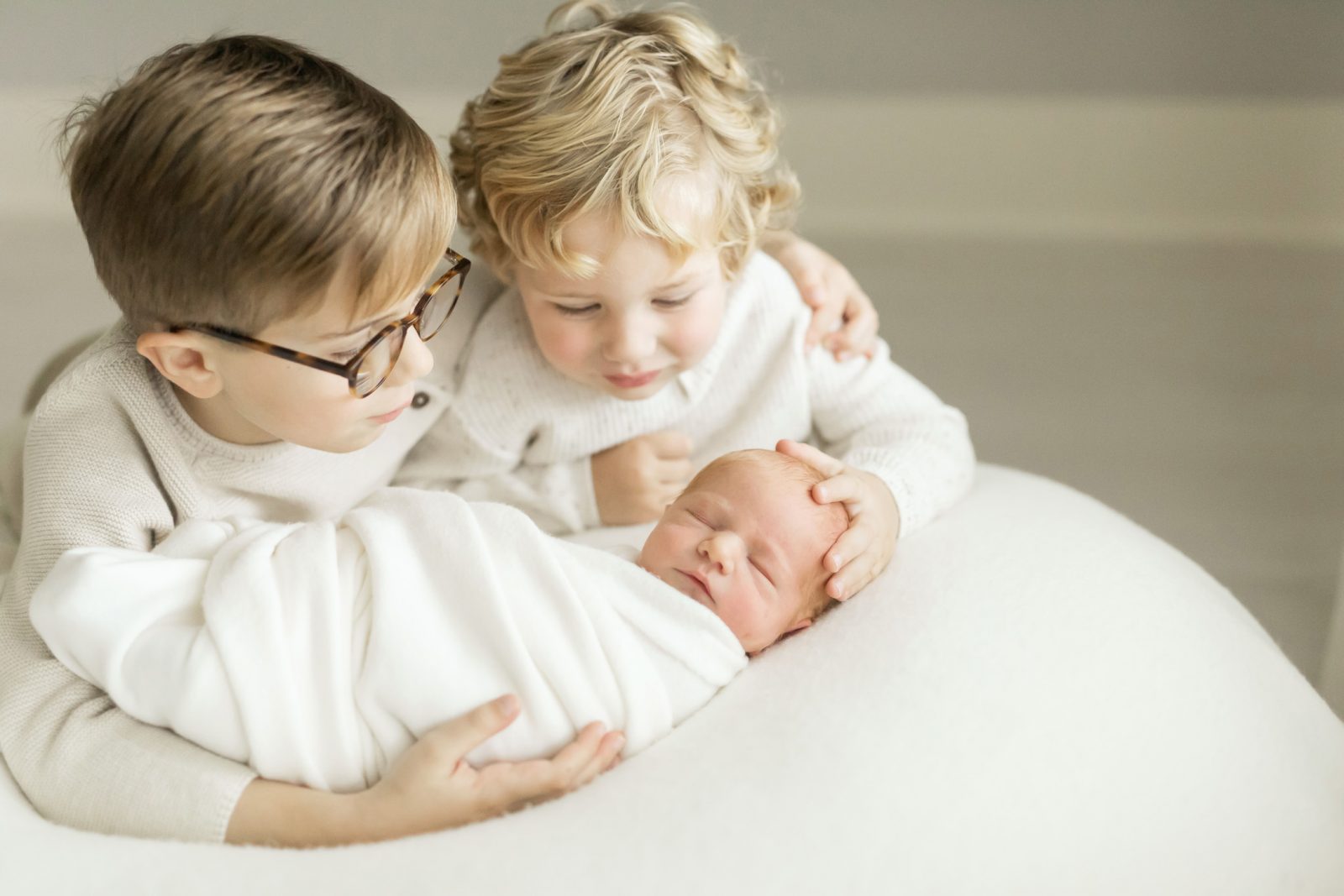 5 Reasons to Book Your Newborn Session Before Your Baby Arrives - Fresh