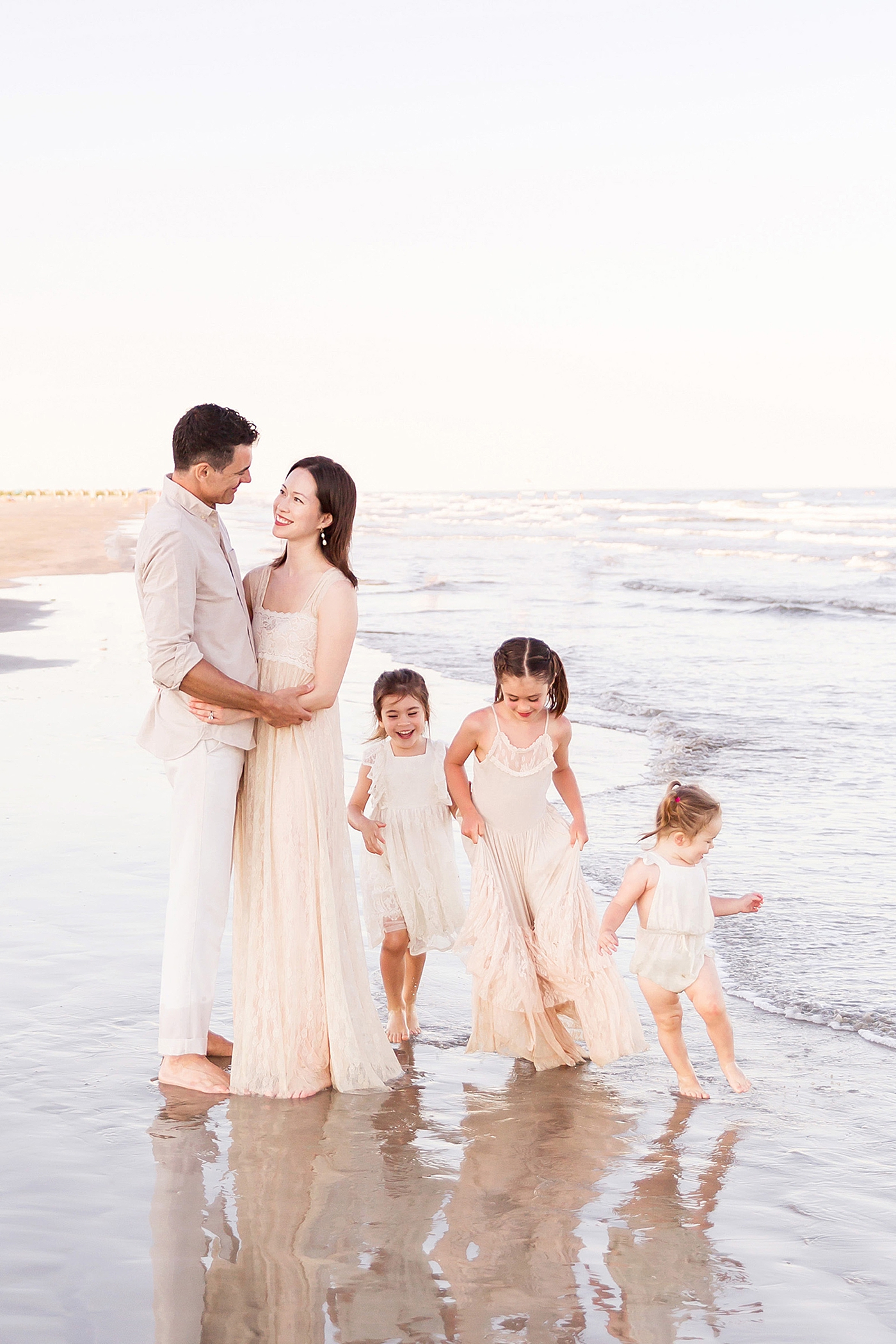Family photoshoot on the beach with Fresh Light Photography