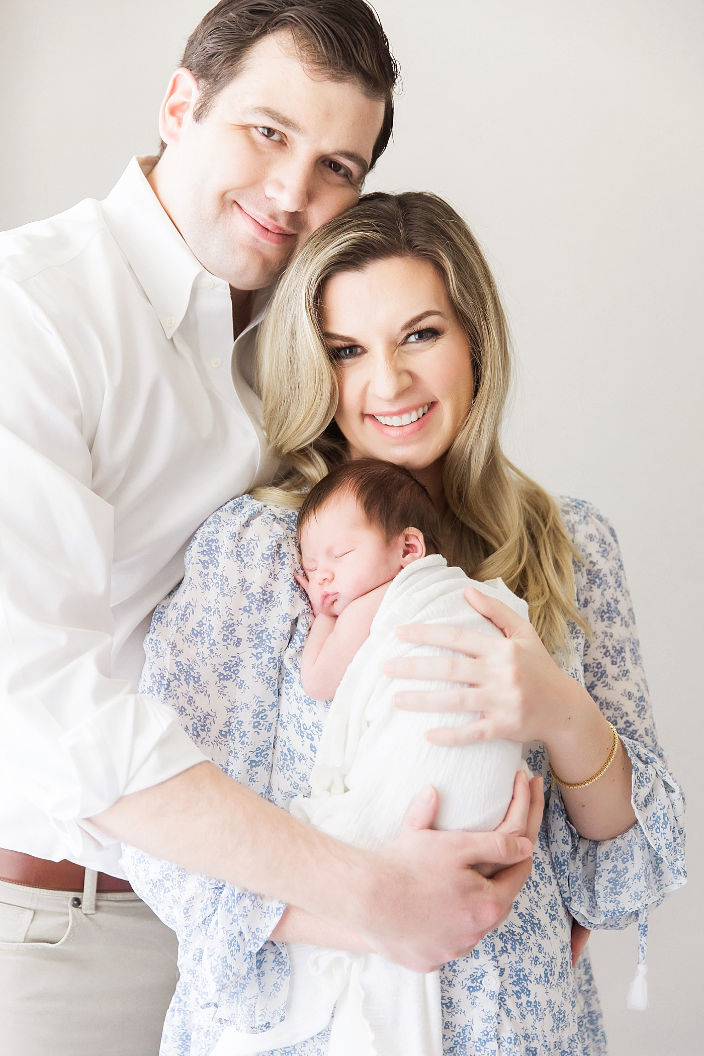 Family portrait during newborn session with Houston Photo by Fresh Light Photography.