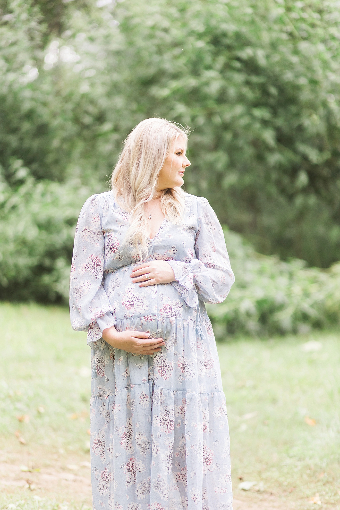 Maternity session at White Oak Bayou. Photo by Fresh Light Photography.