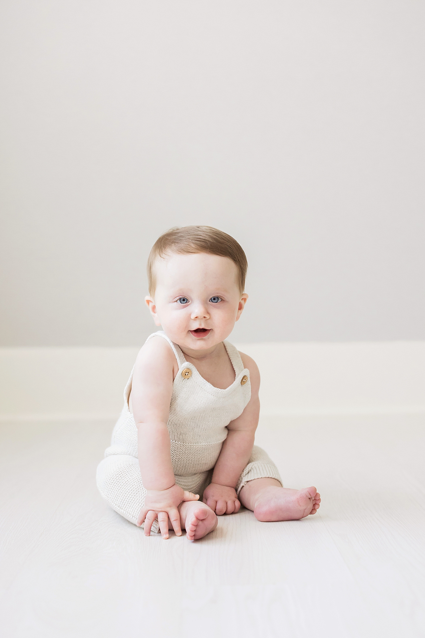 Milestones you don't want to miss - six months photographed by Fresh Light Photography
